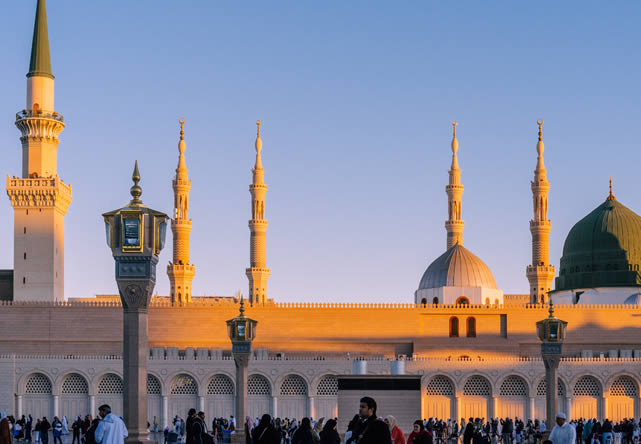 Foto del viaje a arabia en Español 2025-2026